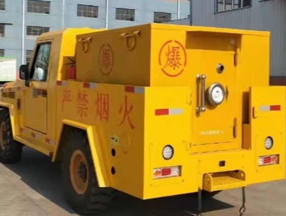 麒麟凯龙爆破器材运输车：保障爆破任务的安全运行